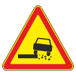 Дорожный знак 1.19 «Опасная обочина» (временный) (металл 0,8 мм, I типоразмер: сторона 700 мм, С/О пленка: тип Б высокоинтенсив.)